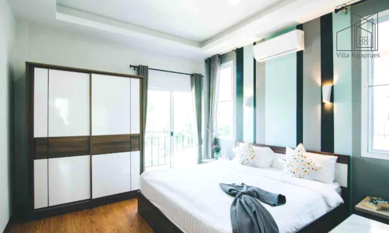 Villa Rajapruek Entire 3 Villas 7 Bedrooms Near Airport Чиангмай Екстериор снимка